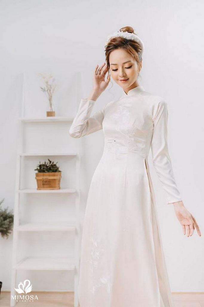 ao dai cuoi cach tan