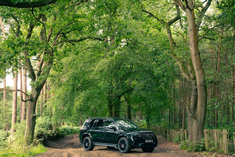 Mercedes GLS 63 AMG side view