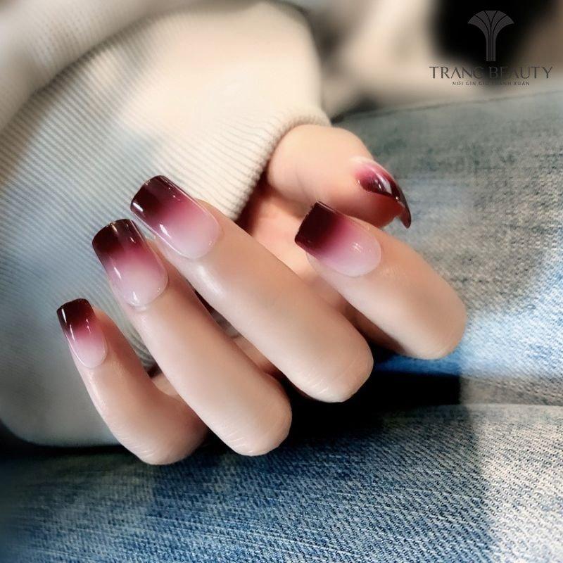 Mẫu nail trơn phối màu sắc cuốn hút