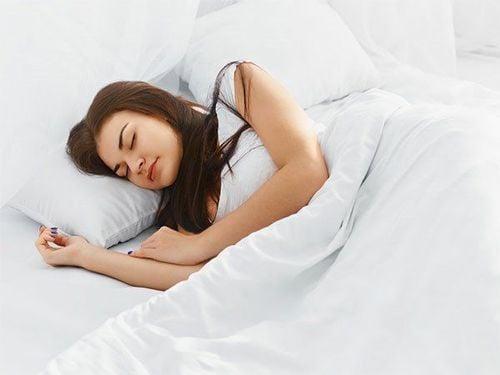 Melatonin giúp cải thiện giấc ngủ ngon, sâu giấc